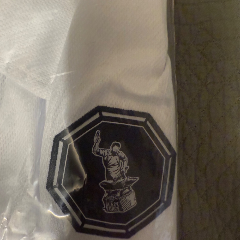 Black Forge Inn polo - Picture 8 of 10